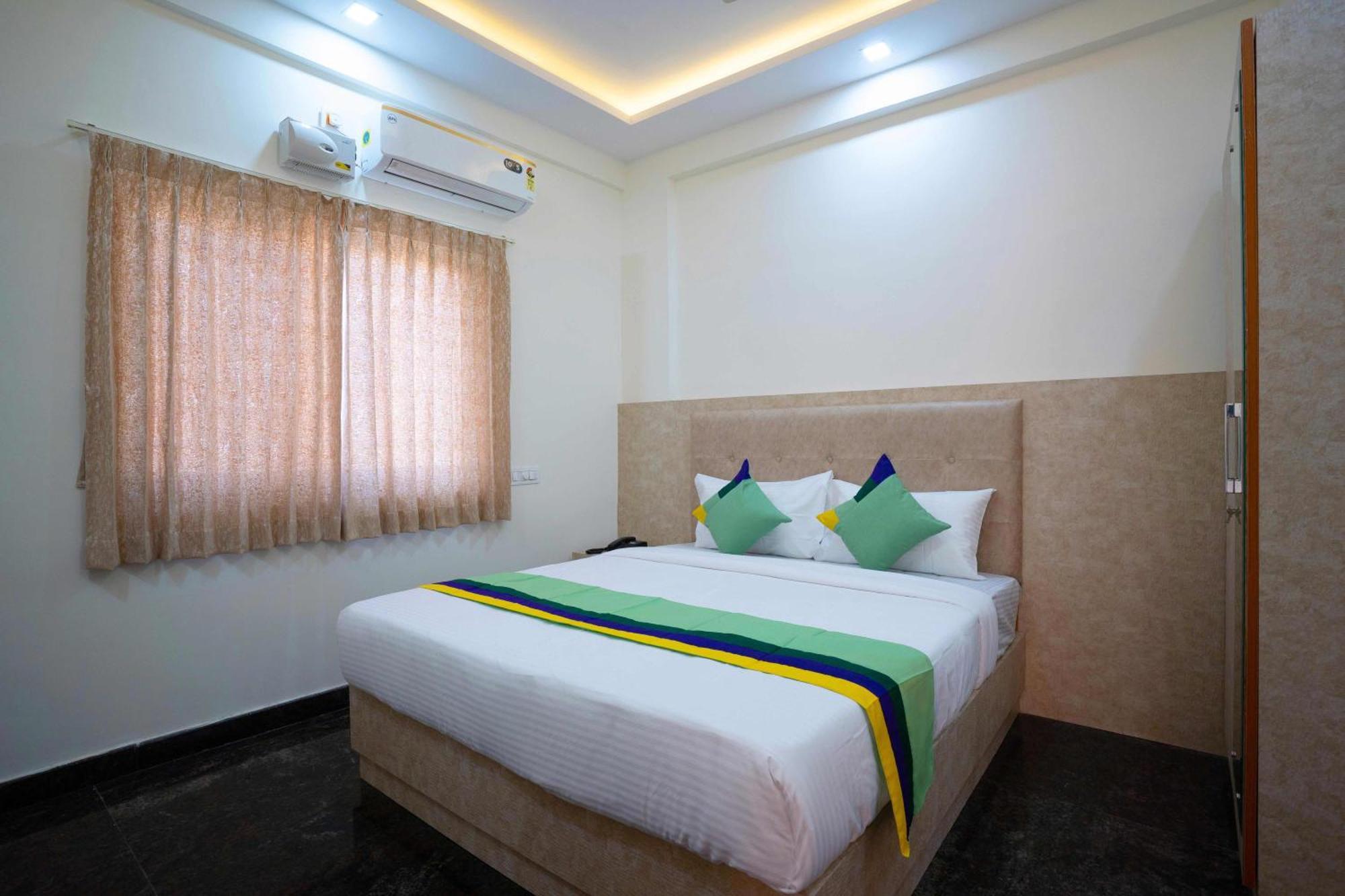 Treebo Galaxy Kings Suites, Hebbal Bangalore Exterior photo
