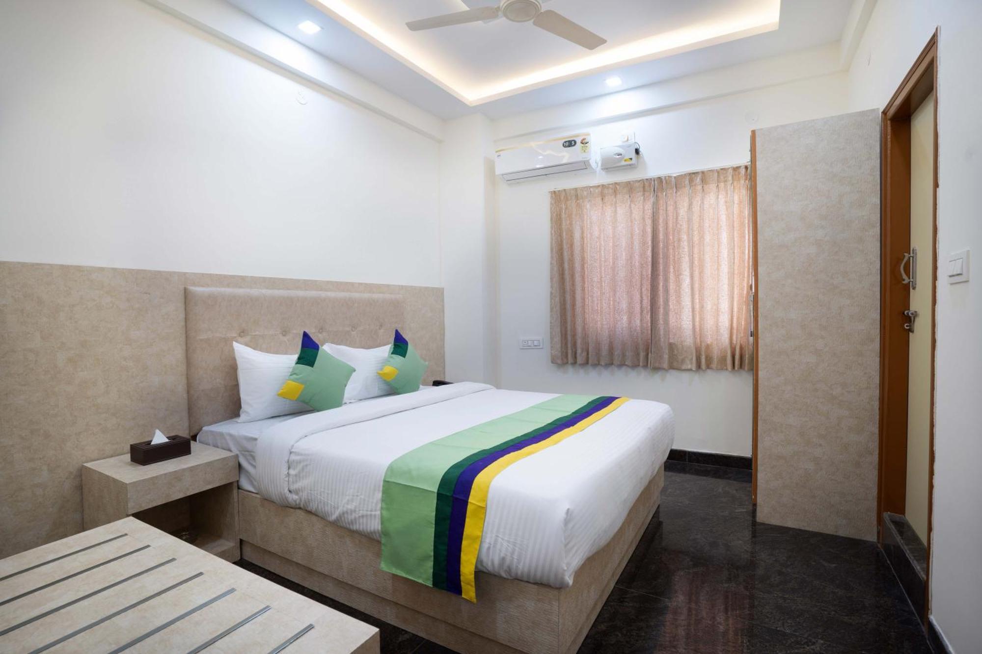 Treebo Galaxy Kings Suites, Hebbal Bangalore Exterior photo